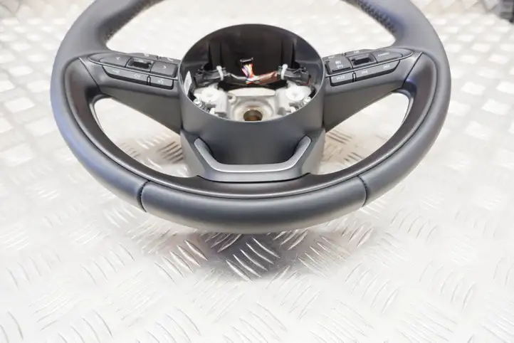 Toyota Yaris XP210 (2020 - ) 45100K0140 Руль — фото 3
