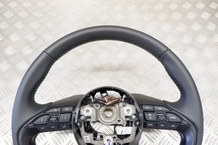 Toyota Yaris XP210 (2020 - ) 45100K0140 Руль — фото 8
