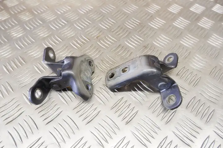 Lexus GS 250 300 350 300h 450h (2015 - 2020) 6871012151 Петли передней двери (комплект) — фото 2