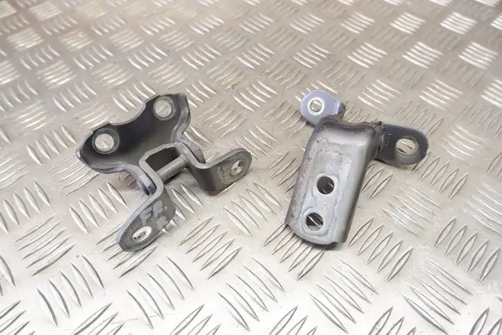 Lexus GS 250 300 350 300h 450h (2015 - 2020) 6871012151 Петли передней двери (комплект) — фото 5
