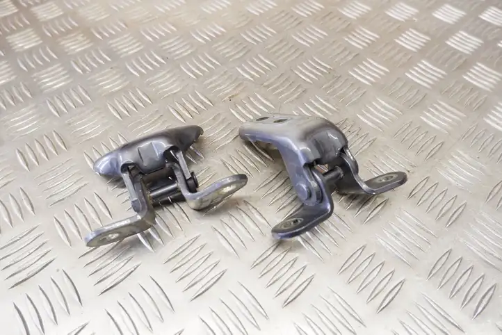 Lexus GS 250 300 350 300h 450h (2015 - 2020) 6871012151 Петли передней двери (комплект) — фото 6