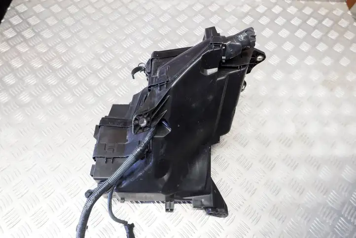 Lexus GS 250 300 350 300h 450h (2015 - 2020) 8266230C80 Блок предохранителей (комплект) — фото 6