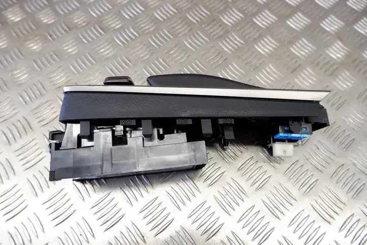 Lexus GS 250 300 350 300h 450h (2015 - 2020) 8478030240 Контроллер мультимедийной системы — фото 2