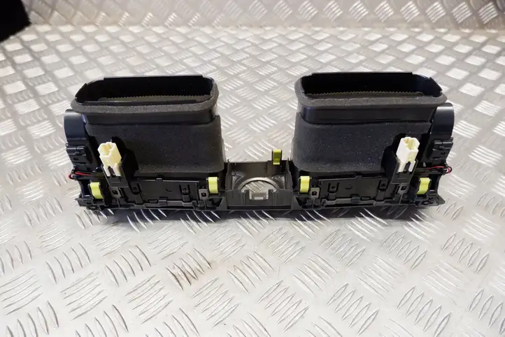 Lexus GS 250 300 350 300h 450h (2015 - 2020) 5566030480 Центральный воздушный дефлектор — фото 7