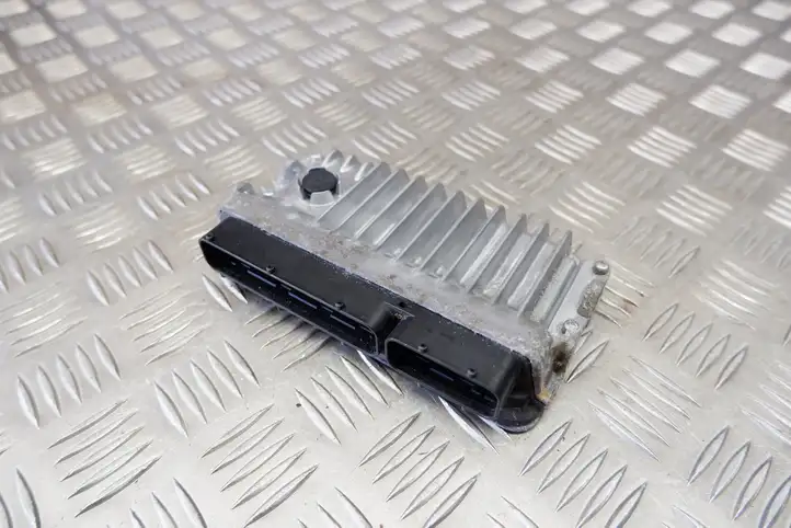 Lexus GS 250 300 350 300h 450h (2015 - 2020) 8966130Z70 Блок управления двигателем (ЭБУ) — фото 3