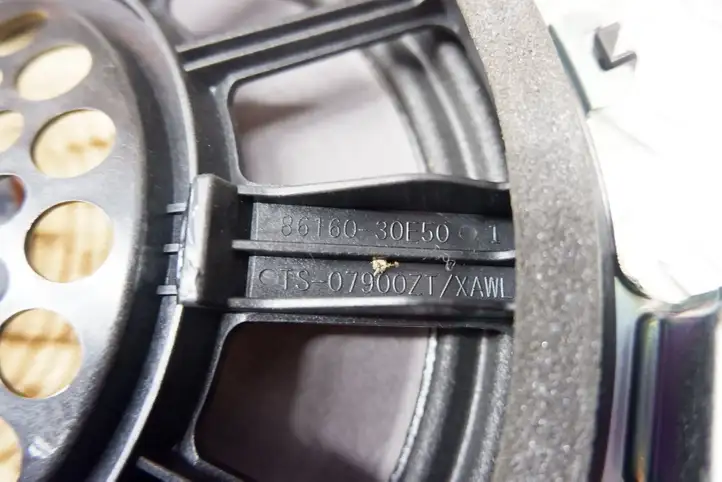 Lexus GS 250 300 350 300h 450h (2015 - 2020) 8616030E50 Сабвуфер — фото 2