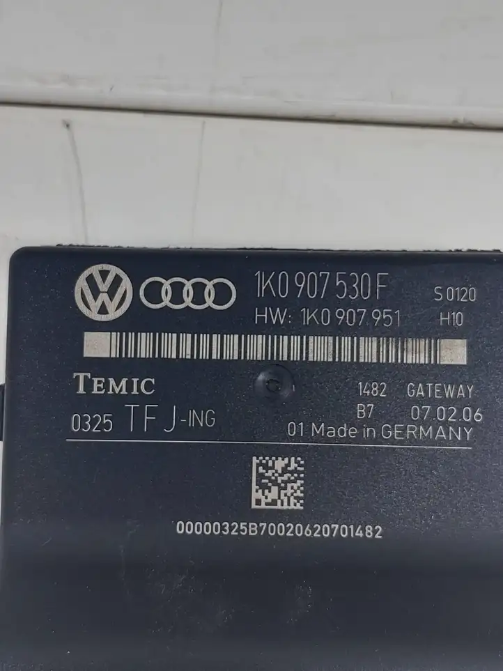 Volkswagen Caddy (2004 - 2010) 1K0907530F Модуль Gateway — фото 3