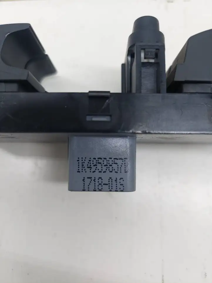 Seat Ibiza IV (6J,6P) (2008 - 2017) 1K4959857B Блок кнопок стеклоподъемников — фото 4