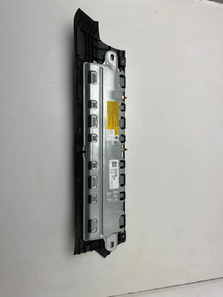BMW 7 F01 (2008 - 2016) 9176276 Коленная подушка безопасности — фото 3