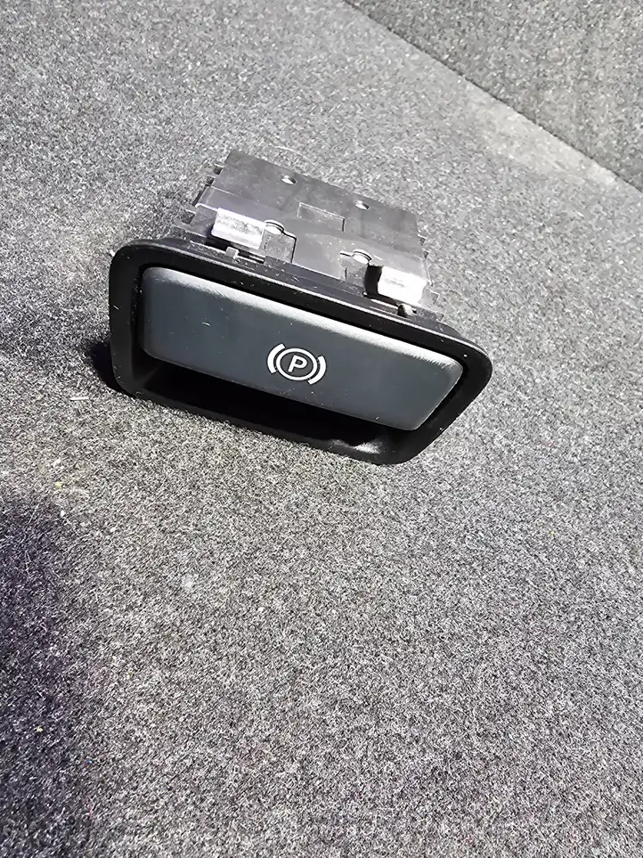 Mercedes-Benz ML W166 (2012 - 2017) A2469050451 Кнопка ручного тормоза — фото 1