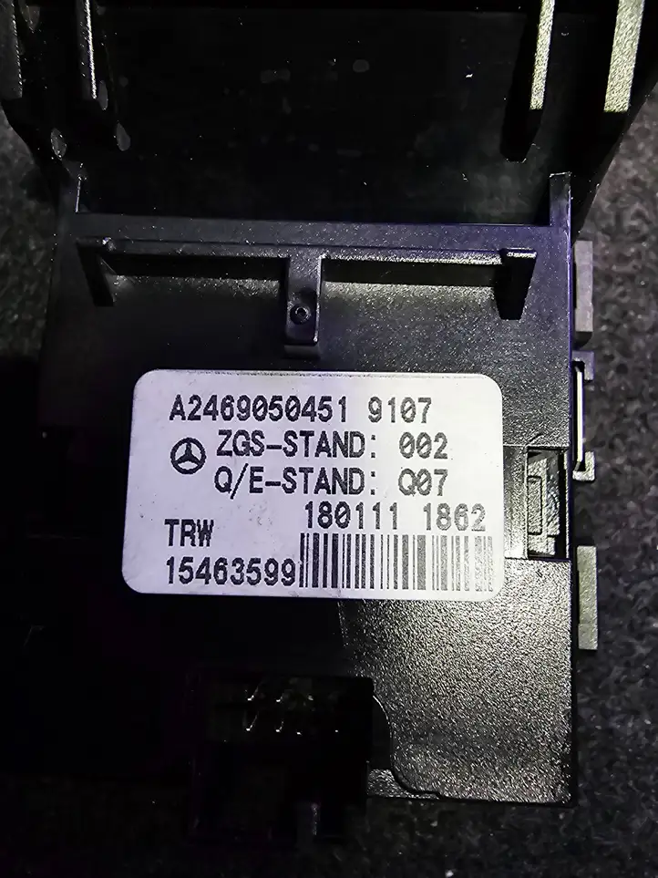 Mercedes-Benz ML W166 (2012 - 2017) A2469050451 Кнопка ручного тормоза — фото 3