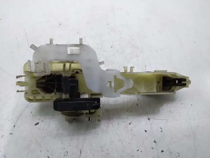 Kia Sportage (2010 - 2014)   Наружная ручка