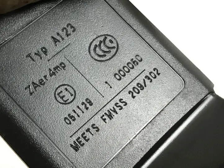 Audi A7 (2010 - 2014)  4G8857705B Передний ремень безопасности