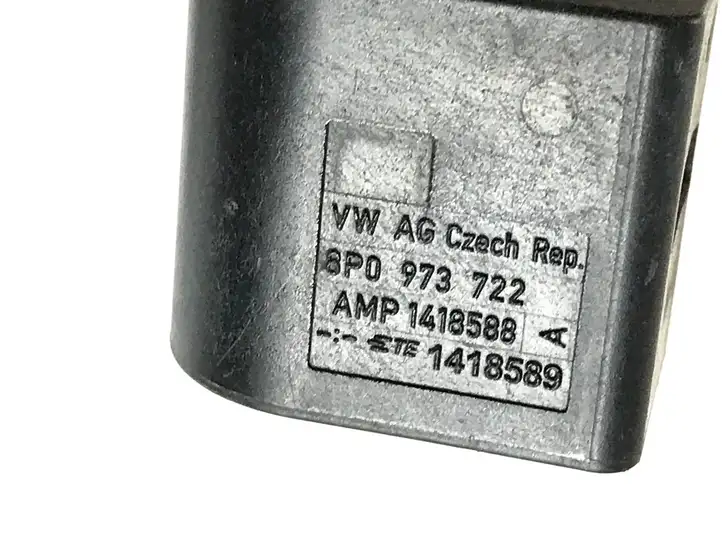 Audi A4 S4 B9 (2015 - 2019) 8K0973702D Проводка заднего датчика ABS — фото 4