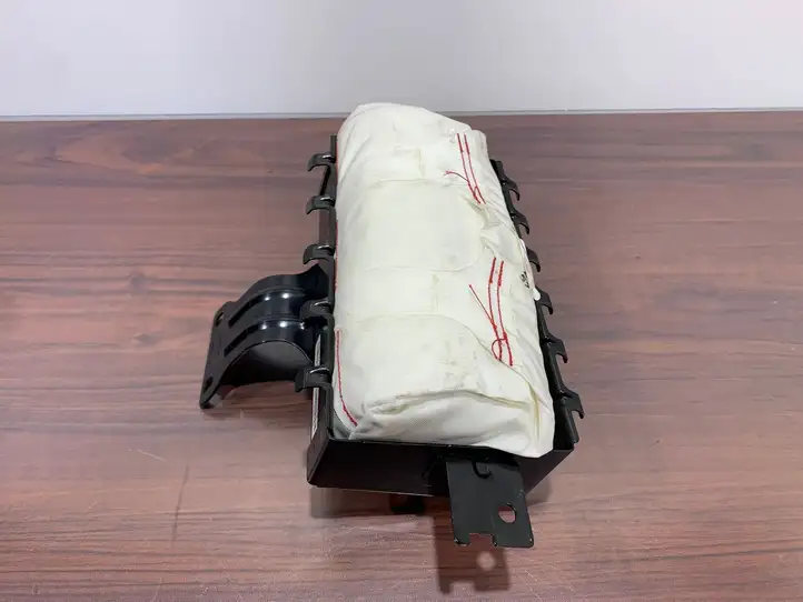 Hyundai i30 (2012 - 2015) 3X84593090 Подушка безопасности пассажира — фото 2