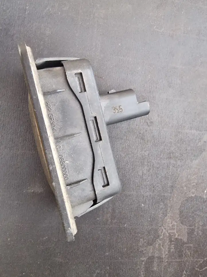 Renault Scenic II - Grand scenic II (2003 - 2006) 8200076256 Кнопка закрытия крышки багажника — фото 4