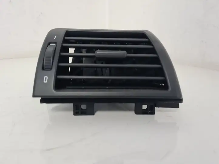 BMW 3 E46 (1998 - 2005) 64228361898 Боковой воздушный дефлектор — фото 1