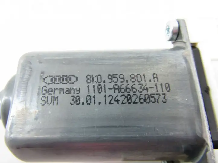 Audi A4 S4 B8 8K (2007 - 2011) Стеклоподъемник передней двери — фото 1