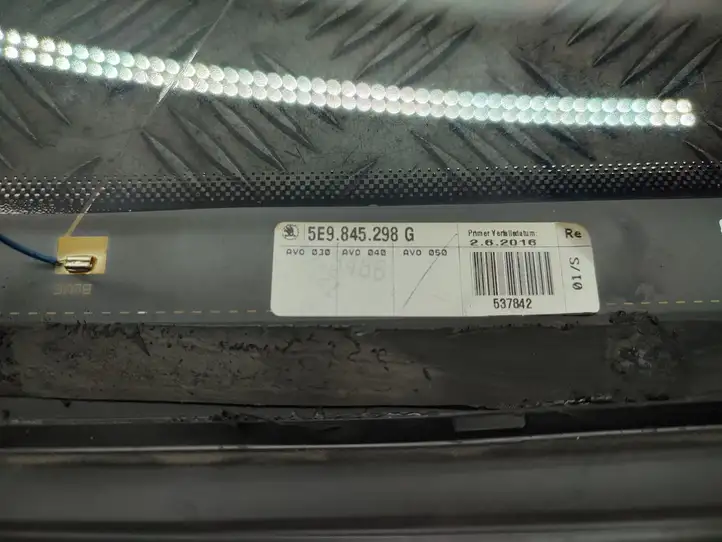 Skoda Octavia Mk3 (5E) (2013 - 2019) 5E9845298G Заднее боковое стекло — фото 3