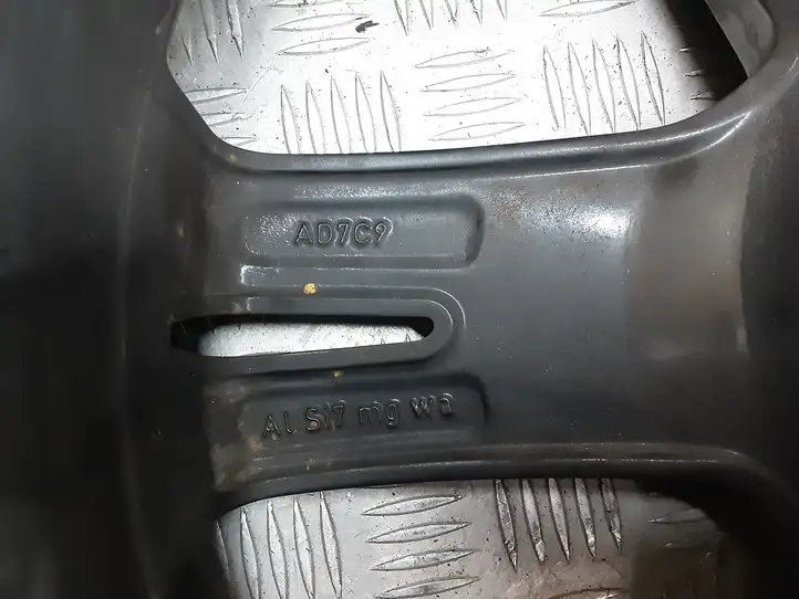 Volvo XC60 (2017 - ) 31423931 Легкосплавный колесный диск R19 — фото 3
