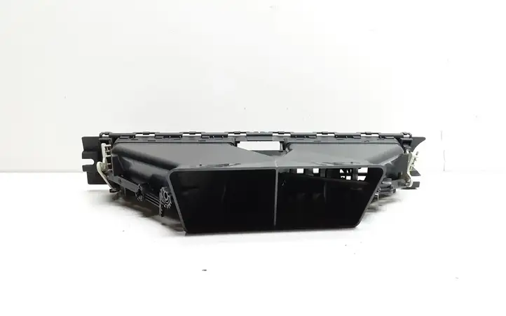BMW 3 E90 E91 (2005 - 2012) 9130458 Центральный воздушный дефлектор — фото 2