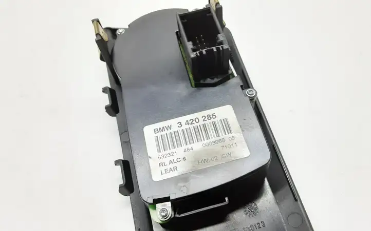 BMW X3 E83 (2003 - 2010) 3420285 Включатель фонарей — фото 3