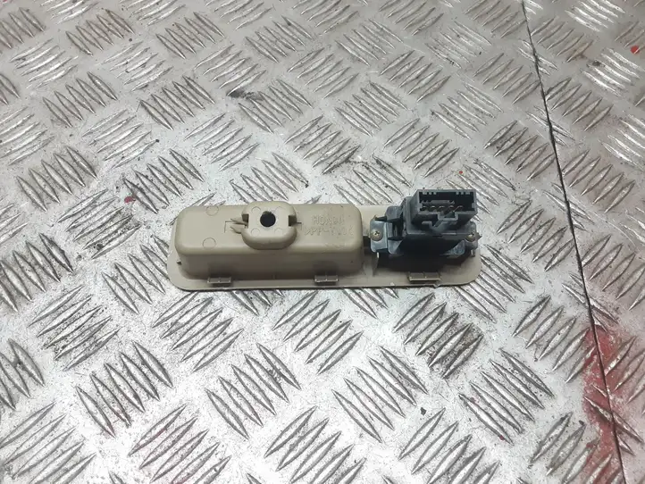 Honda Accord (2003 - 2007) M20419 Кнопка закрытия крышки багажника — фото 2