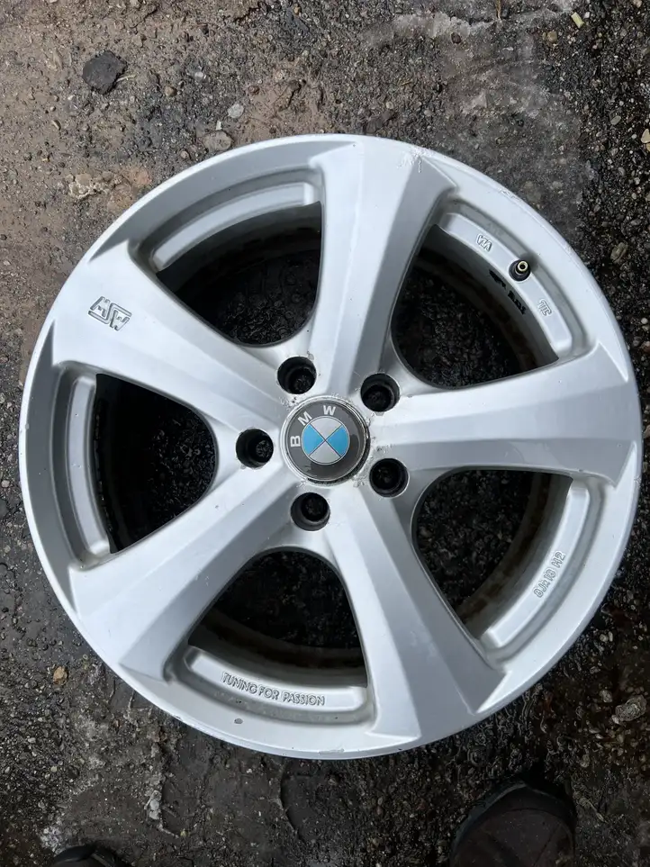 BMW 5 GT F07 (2010 - 2017) Легкосплавный колесный диск R17 — фото 1