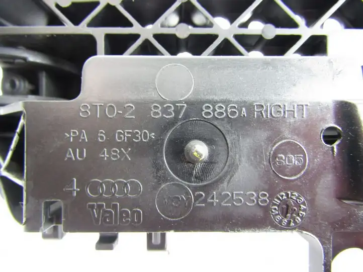 Audi A4 S4 B8 8K (2007 - 2011) Наружная ручка задней двери — фото 1
