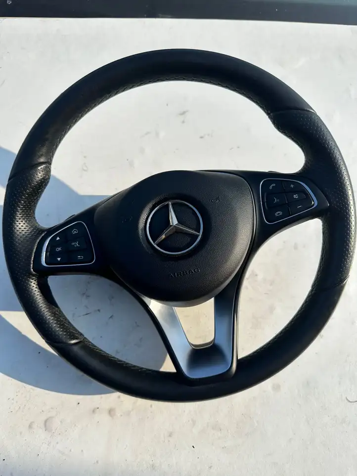 Mercedes-Benz C W205 (2014 - 2021) Руль — фото 1