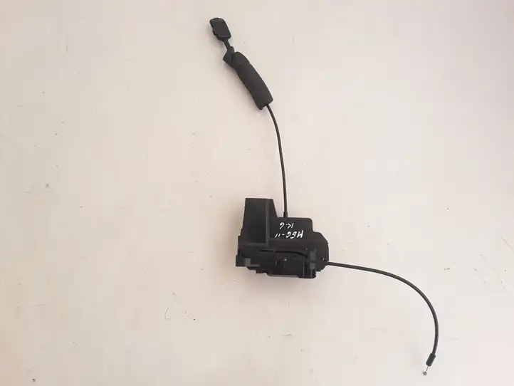Renault Megane III (2009 - 2016) 825030024R Замок задней двери — фото 1