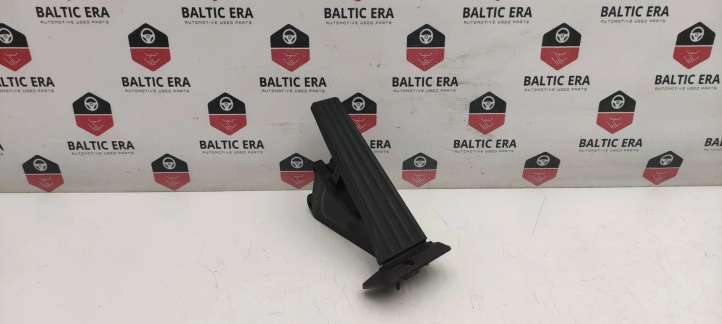 6853176 BMW 1 F20 F21 Akceleratoriaus pedalas