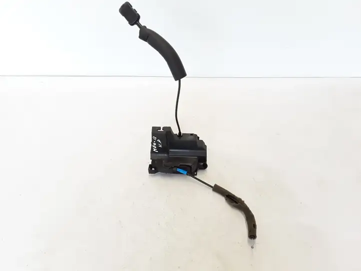 Renault Megane III (2009 - 2016) Замок передней двери — фото 1