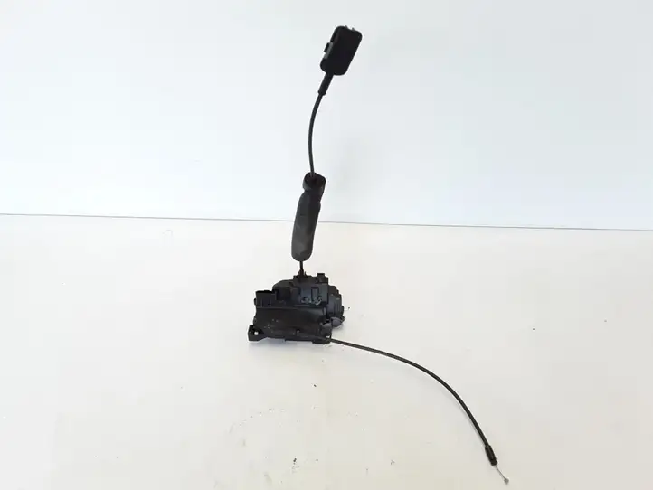 Renault Megane III (2009 - 2016) 825030002R Замок задней двери — фото 1