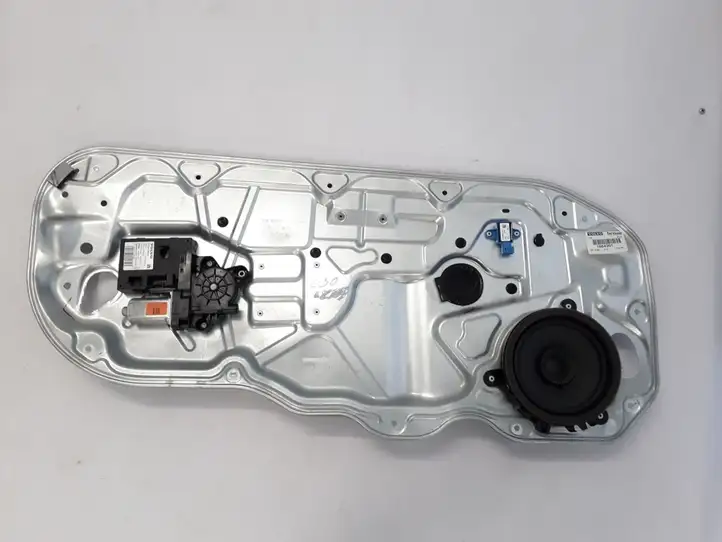 Volvo C30 (2007 - 2010) 8679978 Стеклоподъемник передней двери — фото 1