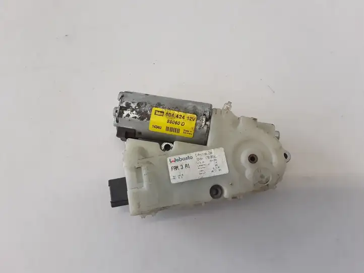 Renault Laguna (2001 - 2005)  7701050169 Двигатель привода люка-крыши