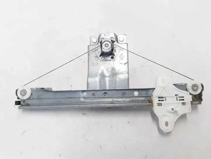 Renault Clio IV (2012 - 2019)  827003722R  Механизм для электрического подъема окон задней двери (без двигателя)