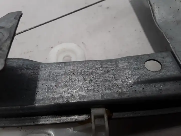 Renault Clio IV (2012 - 2019)  827003722R  Механизм для электрического подъема окон задней двери (без двигателя)