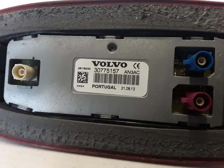 Volvo V60 (2013 - 2018) 30775157 GPS антенна — фото 3