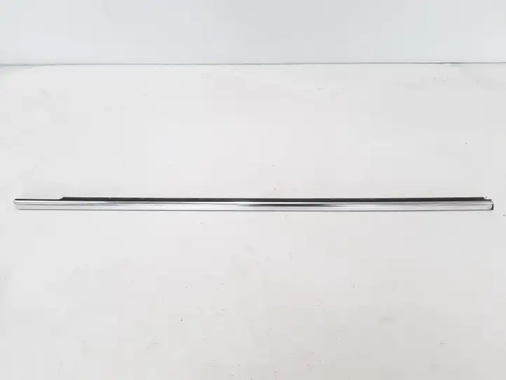Volvo S60 (2013 - 2018) 31391785 Накладка стекла передней двери — фото 1
