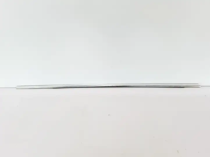 Volvo XC60 (2008 - 2013) 31385844 Накладка стекла передней двери — фото 1