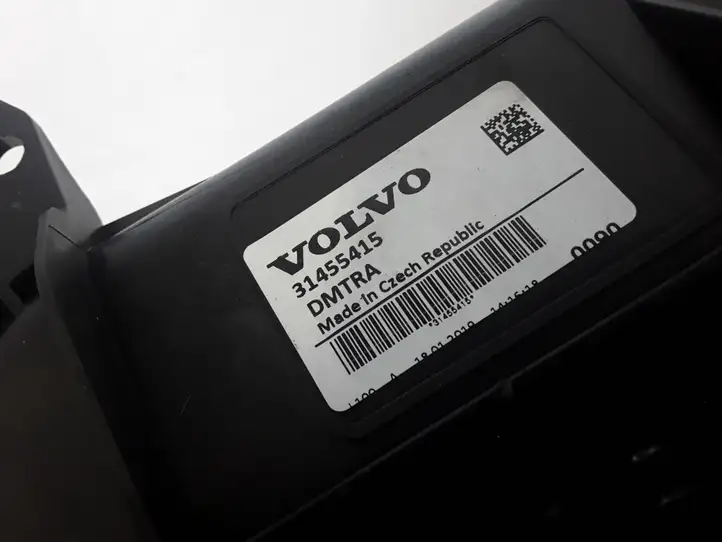 Volvo XC40 (2017 - ) 31455415 Дефлектор воздуха — фото 4
