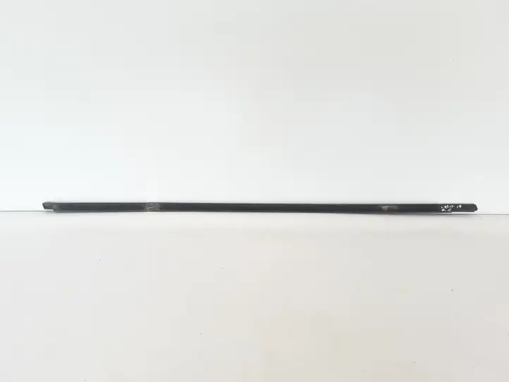 Renault Latitude (L70) (2010 - 2014) 828210169R Молдинги задней двери — фото 2