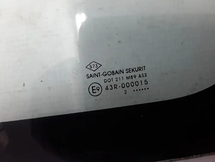 Dacia Lodgy (2012 - 2021) 833069660R Заднее боковое стекло — фото 2