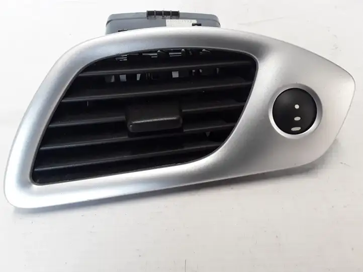 Renault Scenic III - Grand scenic III (2009 - 2016) 687608069R Боковой воздушный дефлектор — фото 1