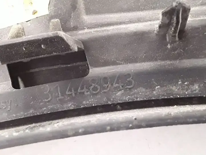 Volvo V60 (2013 - 2018) 31448943 Молдинг крыла — фото 3
