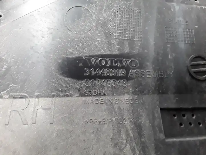 Volvo XC40 (2017 - ) 31448319 Молдинги задней двери — фото 2