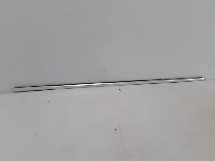 BMW 3 F30 F35 F31 (2012 - 2018) 7260540 Накладка стекла передней двери — фото 3
