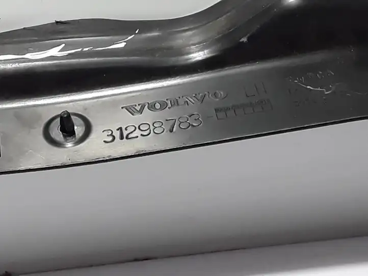 Volvo XC60 (2013 - 2017) 31298783 Другая часть кузова — фото 3