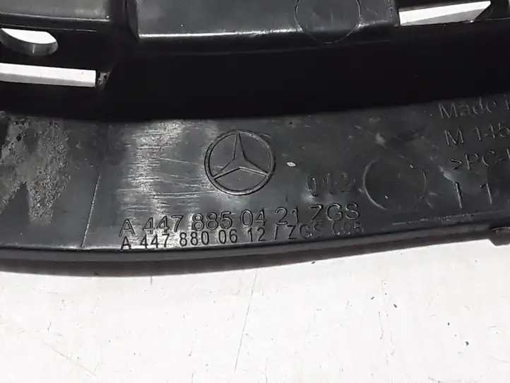 Mercedes-Benz Vito W447 (2014 - ) 4478850421 Крепление крыла — фото 2